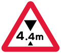  UK Traffic Sign Diagram Number 530 - Maximum Headroom