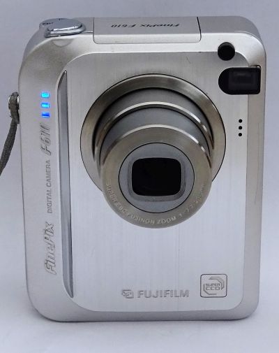  Fujifilm F610
