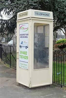  K8 telephone box on Beverley Road, Hull