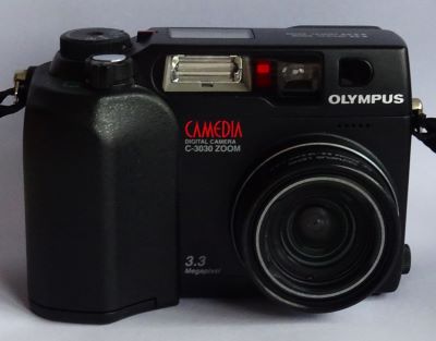  Olympus C-3030 