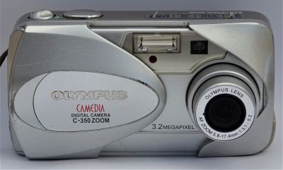  Olympus C-350 Zoom 