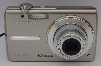  Olympus C-520